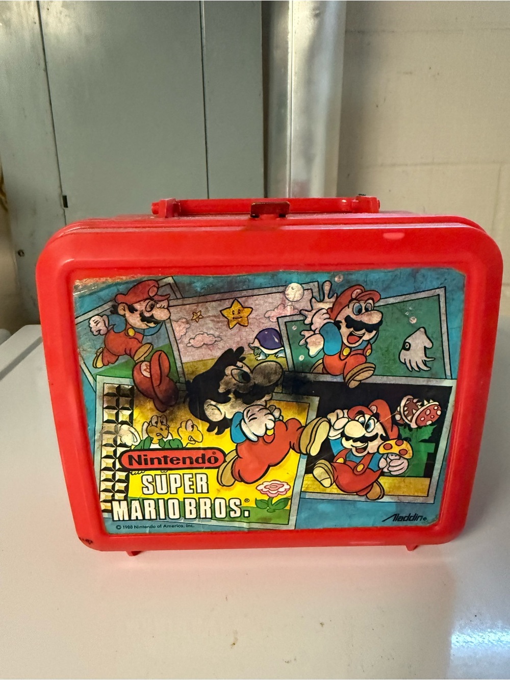 Vintage Nintendo Super Mario Bros. Red Kids Lunchbox with Matching Thermos - Picture 2 of 11